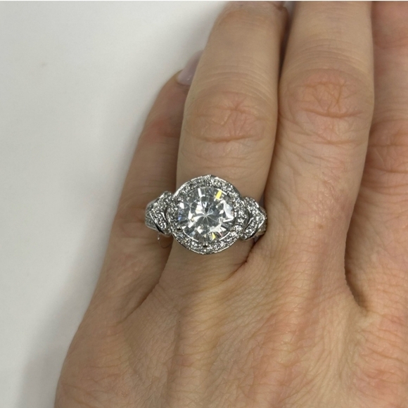 🔹️Suzy Levian🔹️ Sterling Silver White CZ Engagement Ring Size # 7 - Picture 5 of 7